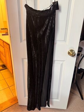 JLUXLABEL Black Velvet Pleated Maxi Skirt